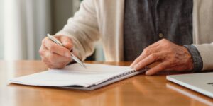 Online Will Services vs. Traditional Wills: Which Is Right for You?